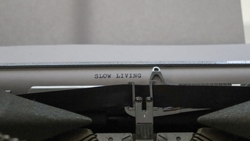 Omfamna konsten att leva långsamt: En guide till slow living