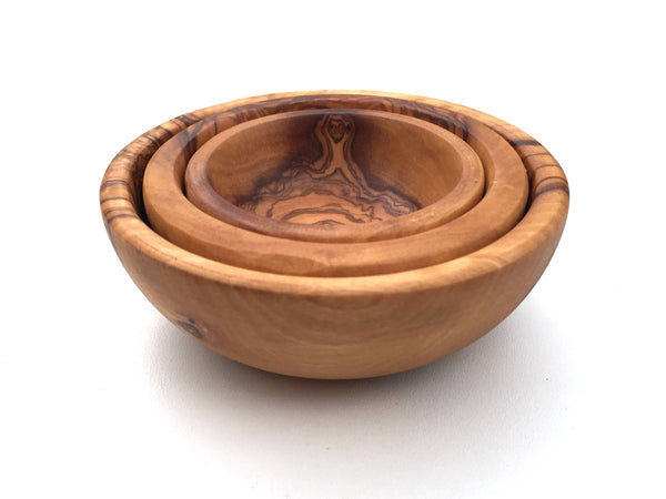 Set of 3 round olive wood bowls