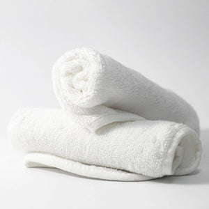 Vita ansiktshanddukar 30x30cm rullad bomull - mjuk och absorberande tvättlapp