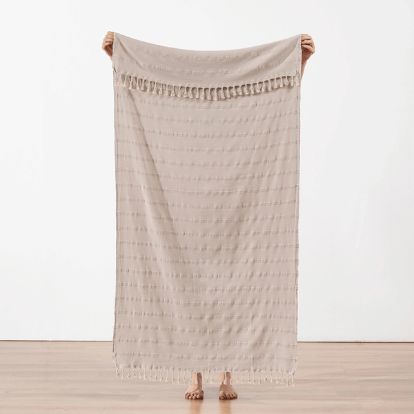 Beige strandhandduk snabbtorkande