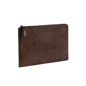 Grimmared laptopfodral 16 tum mörkbrun fotat i sidovinkel
