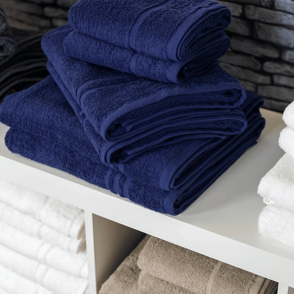 Hopvikta frottéhanddukar i färgerna Navy, Vit, Charcoal och Stone – premium badtextil