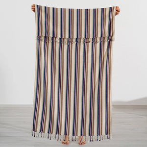 stor randig hamamhandduk i klassisk design med dekorativa fransar