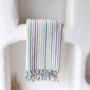 Närbild på färgglada ränder i retrostil