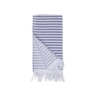 Vikta Scandi handduk i navyblå och vit randig design