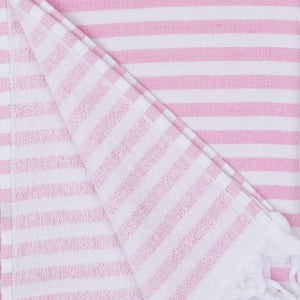 Närbild på rosa ränder och frottéstruktur