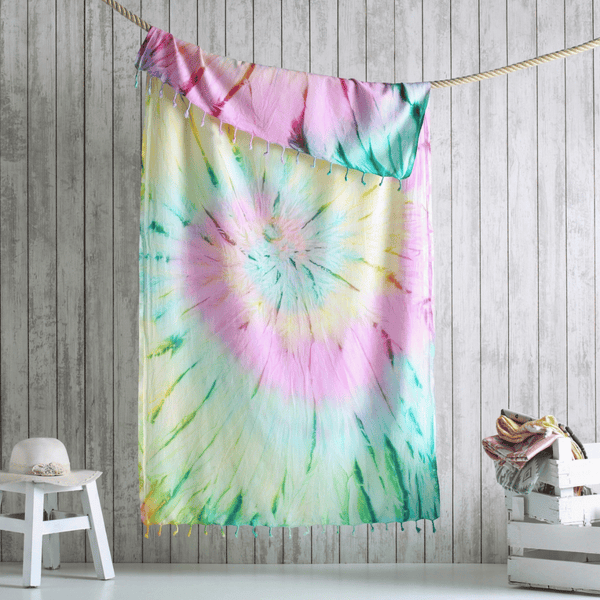 Ekologisk resehandduk SeaBreeze – tie dye i blandade färger